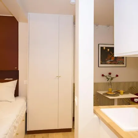 Daire Studio Fonctionnel Et Moderne Place Clichy - 2p *