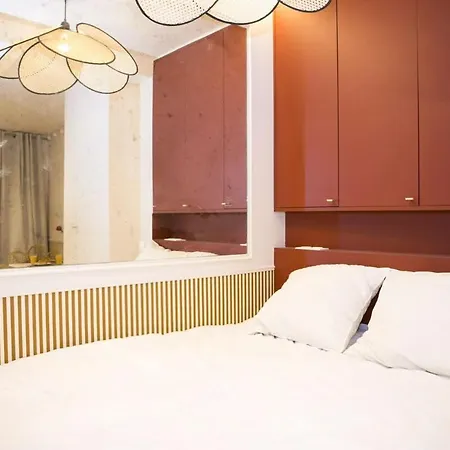 Daire Studio Fonctionnel Et Moderne Place Clichy - 2p *