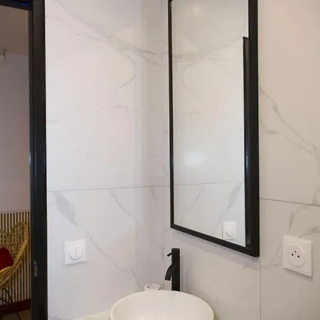 Studio Fonctionnel Et Moderne Place Clichy - 2p Paris