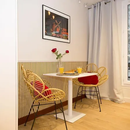 Studio Fonctionnel Et Moderne Place Clichy - 2p